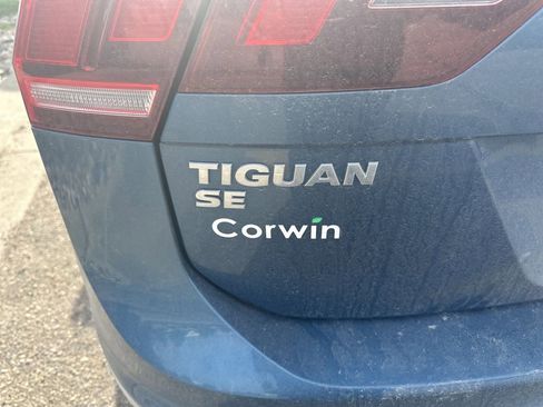 Used 2020 Volkswagen Tiguan SE AWD/4WD image 10