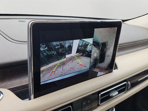 Used 2023 Lincoln Aviator Reserve w/ Equipment Group 201A image 20