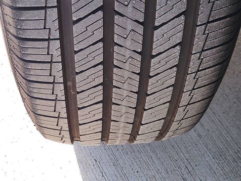 Used 2020 Ford Explorer XLT RWD image 13
