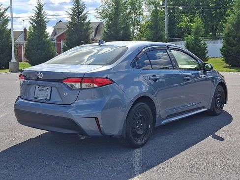 Used 2023 Toyota Corolla LE FWD image 4