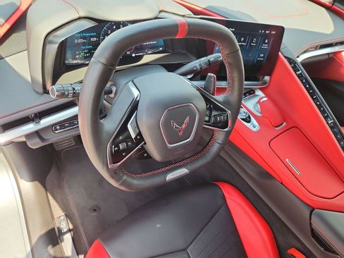 Used 2024 Chevrolet Corvette Z06 RWD image 19