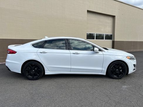 Used 2019 Ford Fusion Titanium AWD/4WD image 3