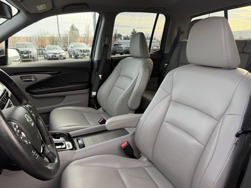 Used 2017 Honda Ridgeline RTL-E image 16