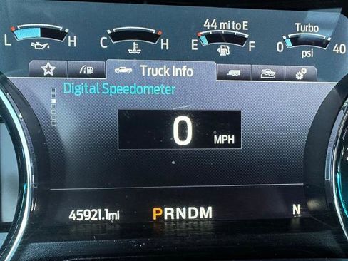 Certified 2022 Ford F250 Lariat w/ Tremor Off-Road Package image 5