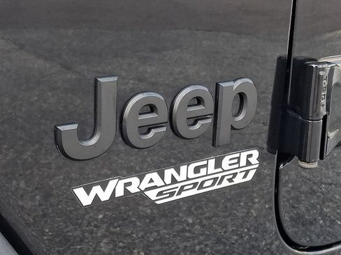 Used 2021 Jeep Wrangler Sport AWD/4WD image 29