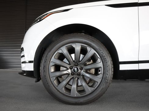 Used 2023 Land Rover Range Rover Velar R-Dynamic S AWD/4WD image 5