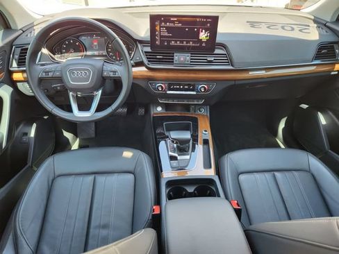 Used 2023 Audi Q5 2.0T Premium w/ Convenience Package AWD/4WD image 24