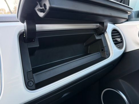 Used 2012 Volkswagen Beetle 2.5 image 35