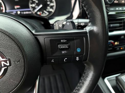Used 2025 Nissan Pathfinder SV AWD/4WD image 20