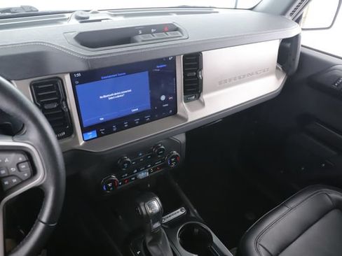 Used 2025 Ford Bronco Outer Banks AWD/4WD image 27