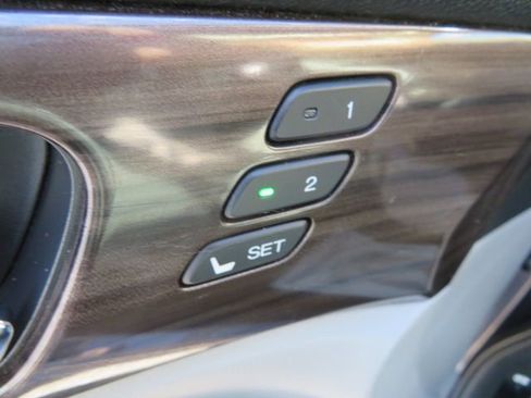 Used 2017 Honda Accord EX-L image 24