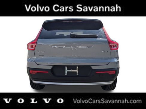 Certified 2025 Volvo XC40 B5 Plus w/ Protection Package Premier image 6