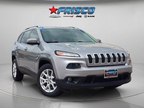 Used 2016 Jeep Cherokee Latitude FWD image 1