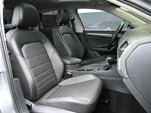 Used 2023 Volkswagen Jetta SE w/ Panoramic Sunroof Package FWD image 25