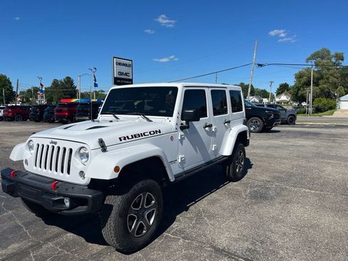 Used 2015 Jeep Wrangler Unlimited Rubicon AWD/4WD image 1