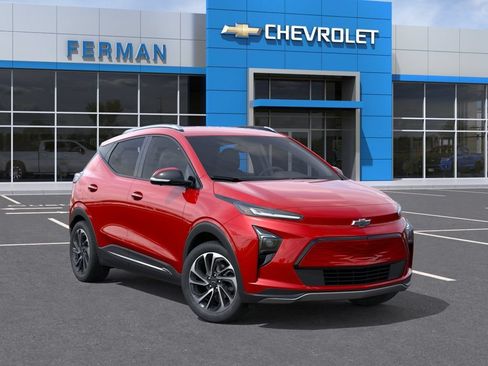 Used 2023 Chevrolet Bolt EUV Premier w/ Super Cruise Package FWD image 8