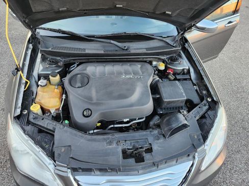 Used 2012 Chrysler 200 Limited image 70