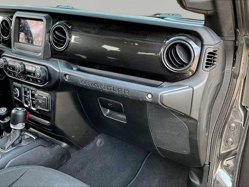 Used 2020 Jeep Wrangler Unlimited Sport image 18