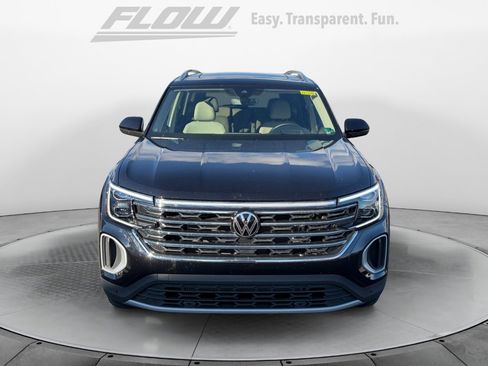 Used 2025 Volkswagen Atlas SEL image 2
