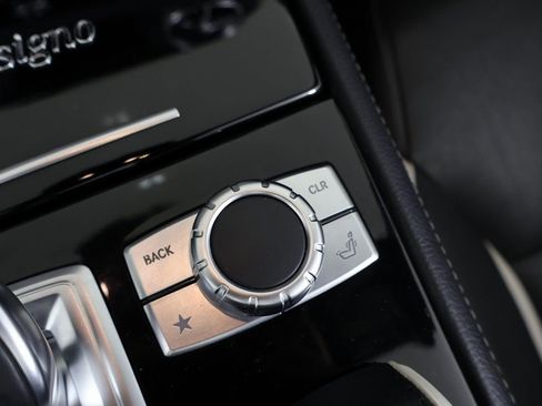Used 2015 Mercedes-Benz SL 550 image 26