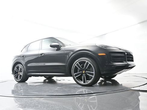 Certified 2022 Porsche Cayenne Turbo S AWD/4WD image 55