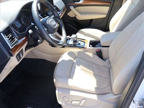 Used 2023 Audi Q5 2.0T Premium w/ Convenience Package AWD/4WD image 21