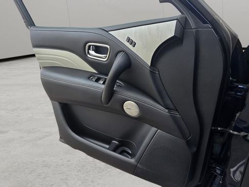 Used 2020 INFINITI QX80 Limited w/ All-Season Package image 25