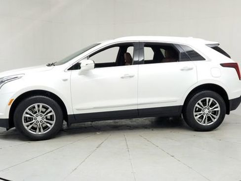Certified 2023 Cadillac XT5 Premium Luxury image 2