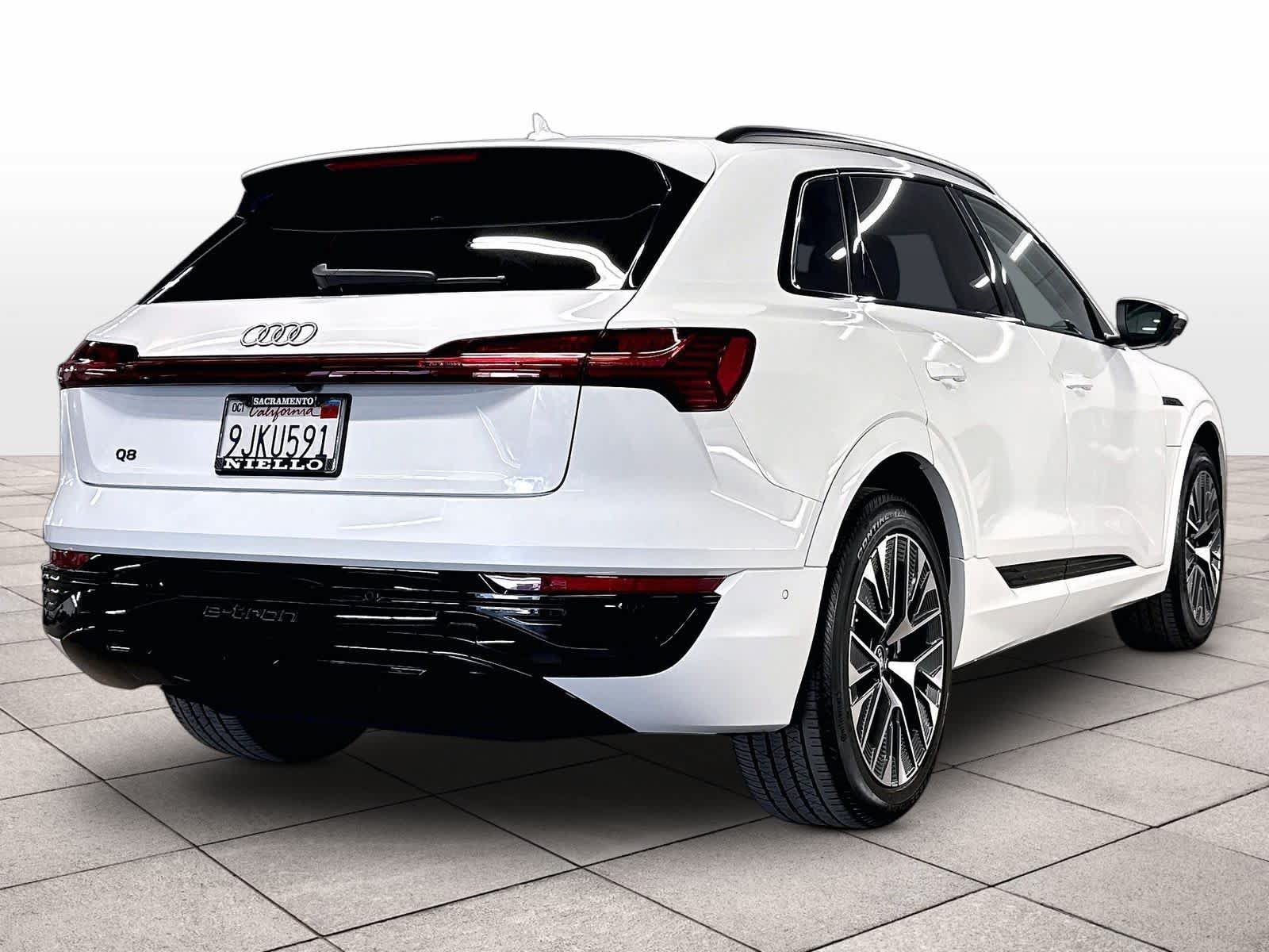 Used 2024 Audi Q8 e-tron Premium Plus AWD/4WD image 14