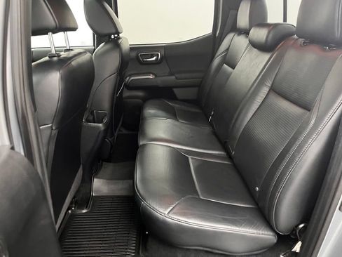 Used 2019 Toyota Tacoma TRD Off-Road image 42