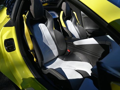 Used 2022 Chevrolet Corvette Stingray Premium Conv w/ Z51 Performance Package image 26