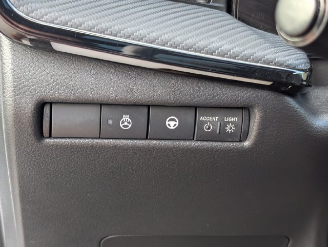 Used 2025 Nissan Kicks SR w/ SR Premium Package AWD/4WD image 21