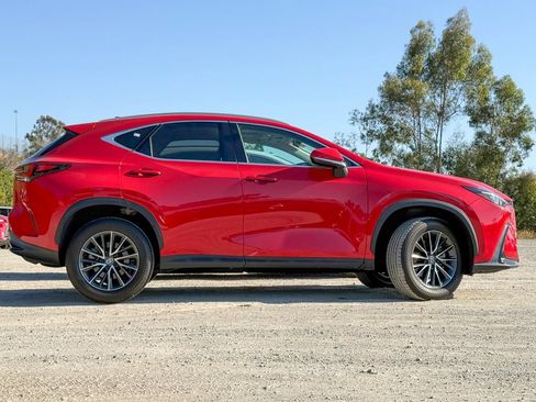 Used 2024 Lexus NX 250 FWD image 5