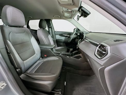 Used 2024 Chevrolet TrailBlazer LT image 28