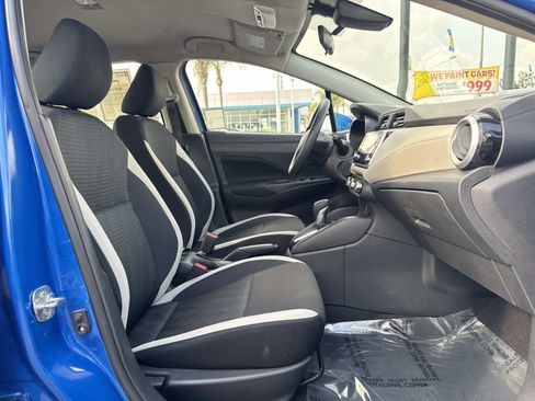 Used 2021 Nissan Versa SV image 28