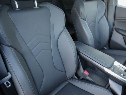 Certified 2025 BMW X2 xDrive28i image 14