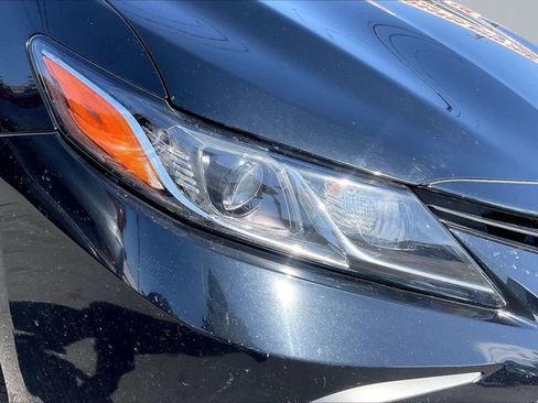 Used 2021 Toyota Camry LE FWD image 29