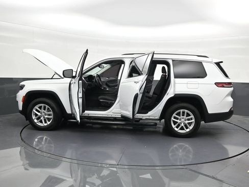 Used 2022 Jeep Grand Cherokee L Laredo w/ Luxury Tech Group I RWD image 35