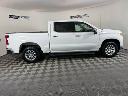 Used 2022 Chevrolet Silverado 1500 LTZ w/ Z71 Off-Road Package AWD/4WD image 7