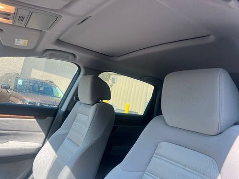 Used 2017 Honda CR-V EX image 10