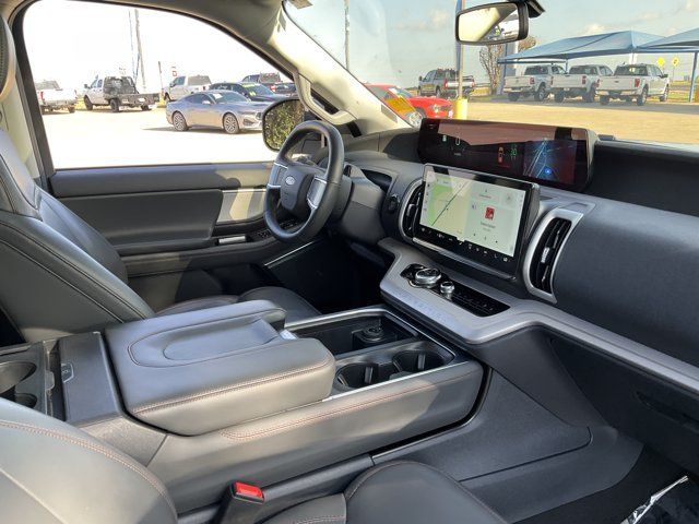 Used 2025 Ford Expedition Max Active AWD/4WD image 22