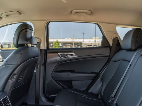 New 2026 Kia Sportage EX FWD image 13