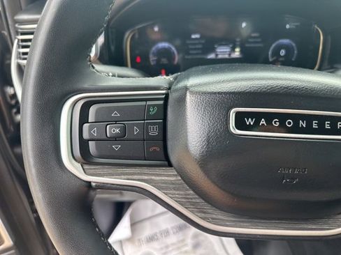 Used 2022 Jeep Wagoneer Series III w/ Premium Group I AWD/4WD image 16
