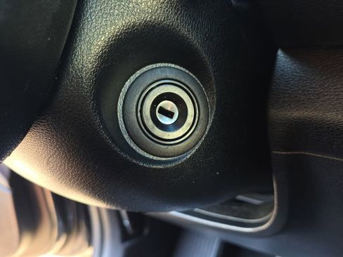 Used 2020 Kia Soul LX FWD image 23
