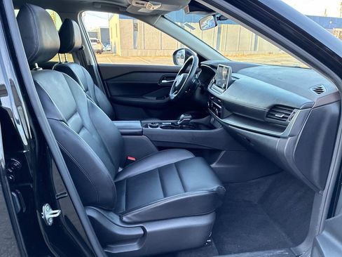 Certified 2023 Nissan Rogue SV w/ SV Premium B Package AWD/4WD image 10