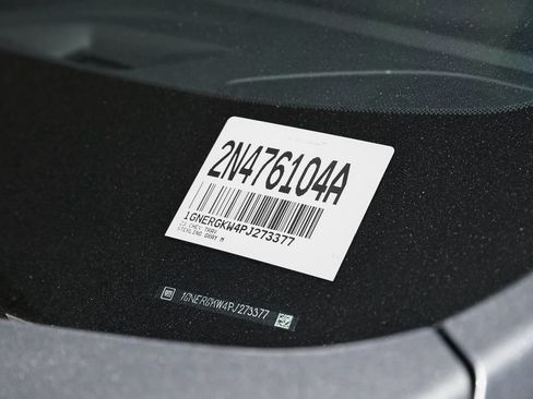 Used 2023 Chevrolet Traverse LT FWD image 47