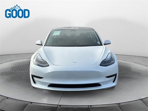 Used 2023 Tesla Model 3 Standard Range image 8
