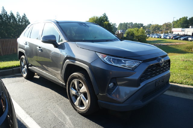 Used 2021 Toyota RAV4 XLE Premium AWD/4WD image 1