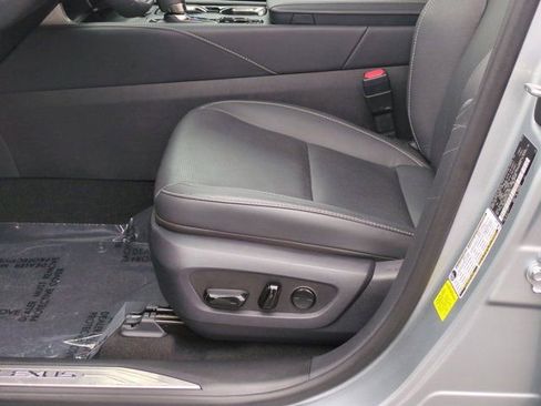 Used 2025 Lexus RX 350 w/ Convenience Package image 13