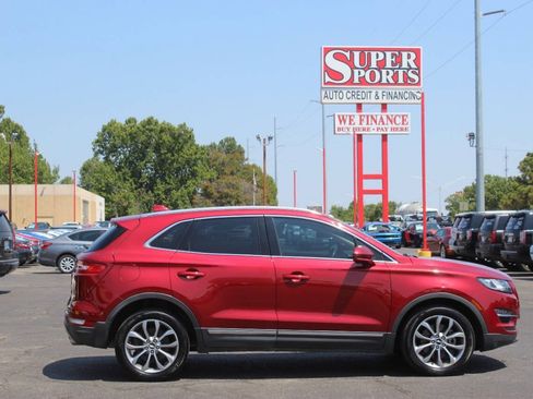 Used 2019 Lincoln MKC Select w/ Select Plus Package FWD image 4
